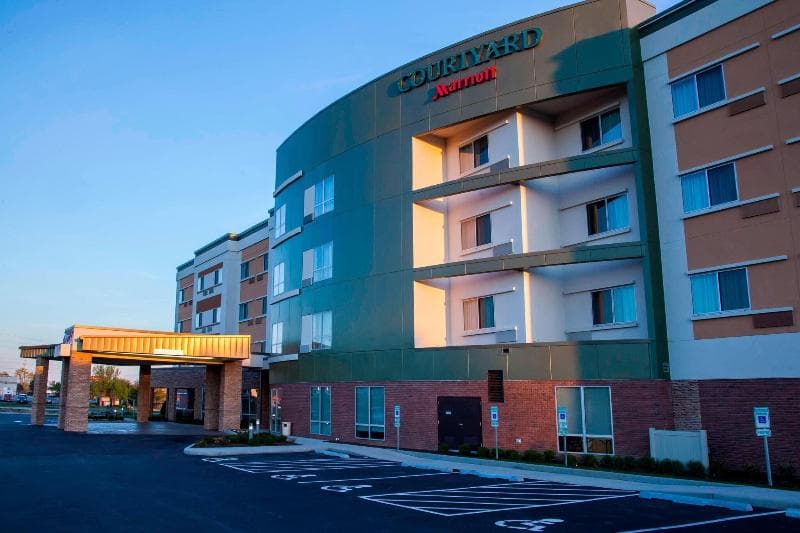 Courtyard By Marriott St. Louis St. Peters 3