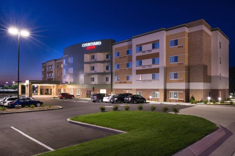 Courtyard By Marriott St. Louis St. Peters 4