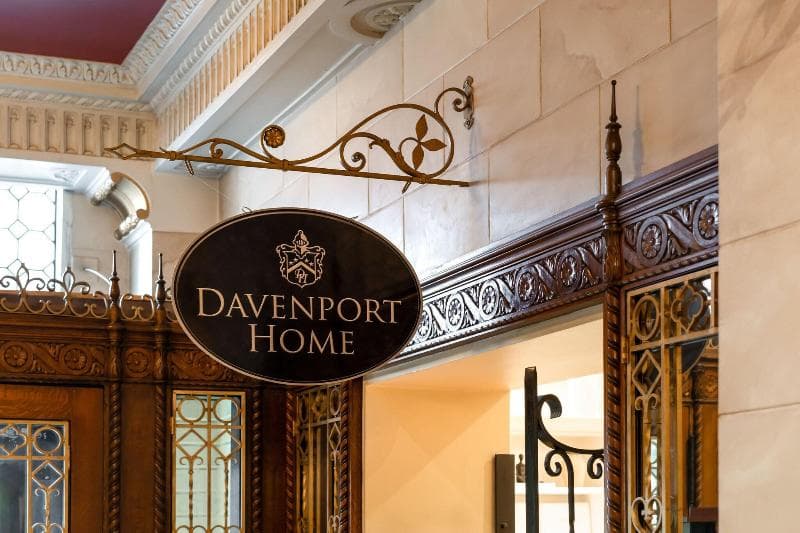The Historic Davenport, Autograph Collection 3