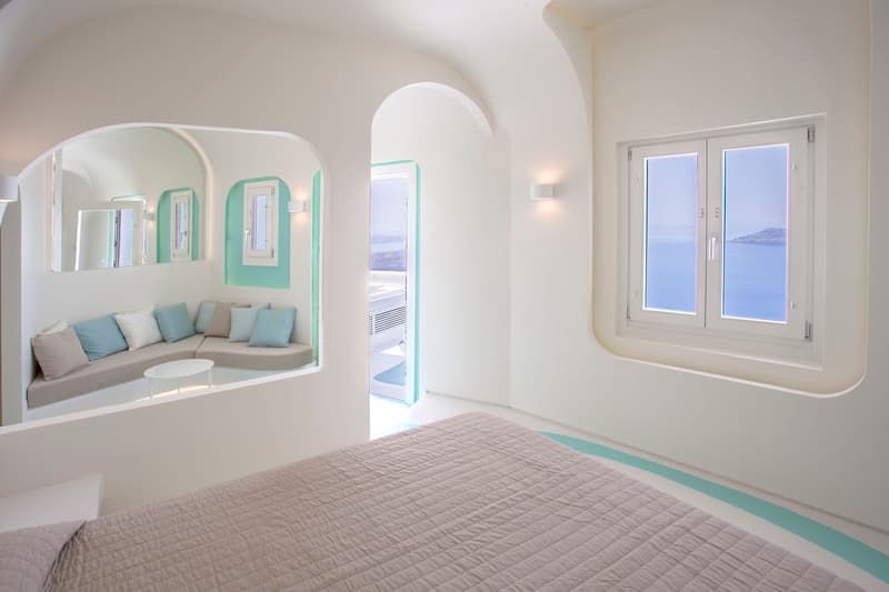 Andronikos Santorini 4
