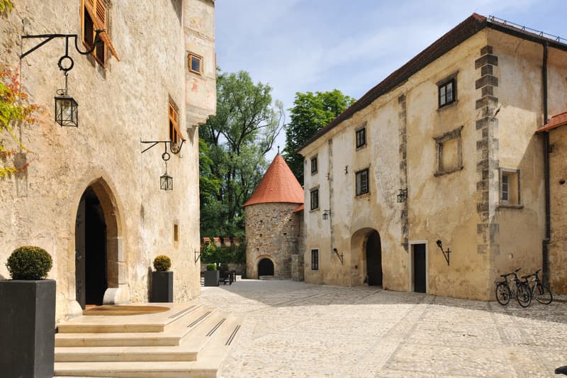 Relais & Châteaux Hotel Grad Otocec 4