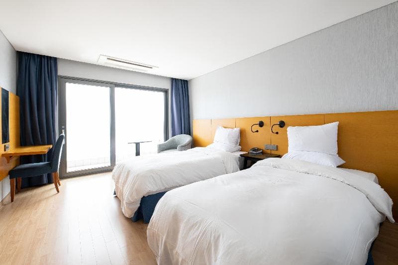 Asia Lakeside Hotel 2