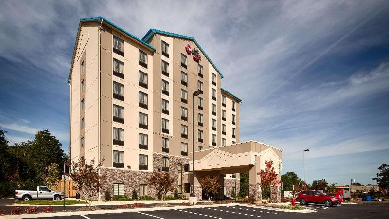 Best Western Plus Thornburg Inn & Suites 3