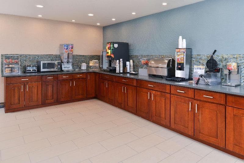 Best Western Long Beach Inn 3