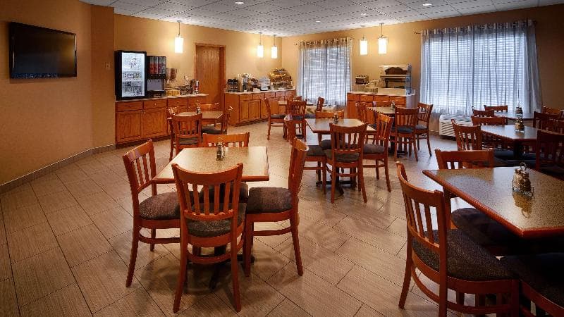 Best Western Holiday Manor 3