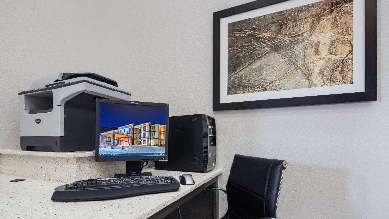 Best Western Plus Regency Park photo 1