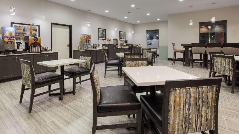 Best Western Plus Regency Park 3