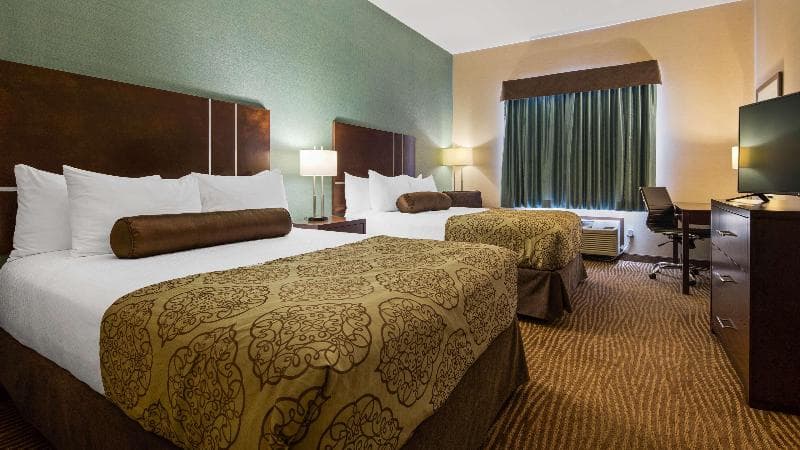 Best Western Plus Moosomin Hotel 4