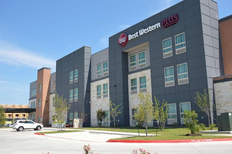 Best Western Plus Pflugerville Inn & Suites 3