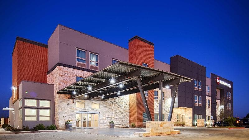 Best Western Plus Pflugerville Inn & Suites 4