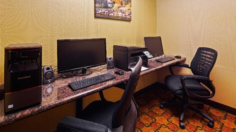 Best Western Plus Finger Lakes Inn & Suites photo 1
