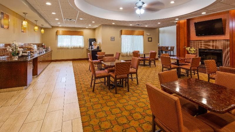 Best Western Plus Finger Lakes Inn & Suites 3
