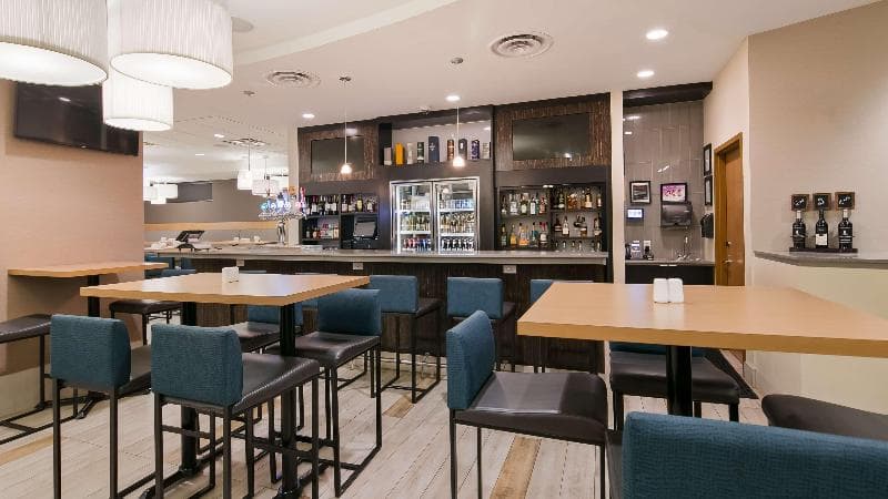 Best Western Plus Sawridge Suites 2