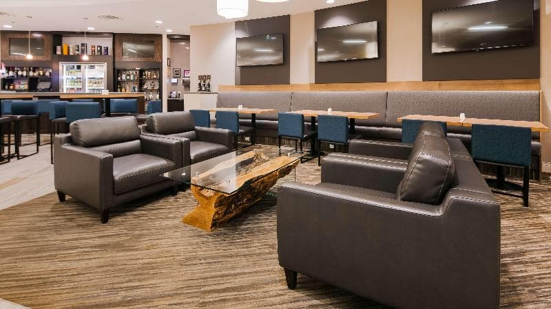 Best Western Plus Sawridge Suites 4