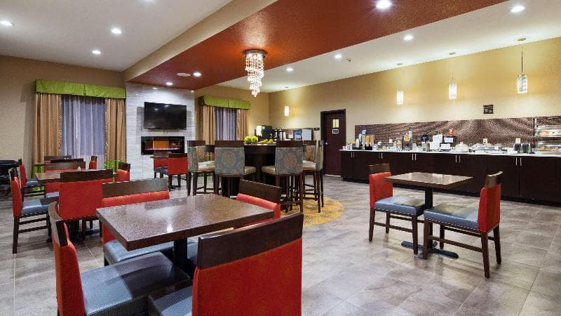 Best Western Plus Fairview Inn & Suites 3