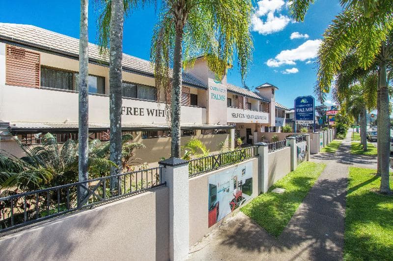 Cairns City Palms 2