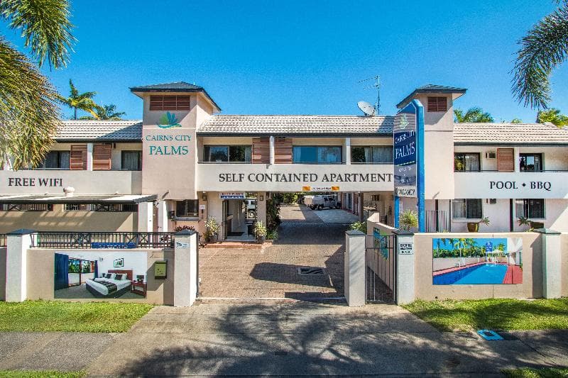 Cairns City Palms 4