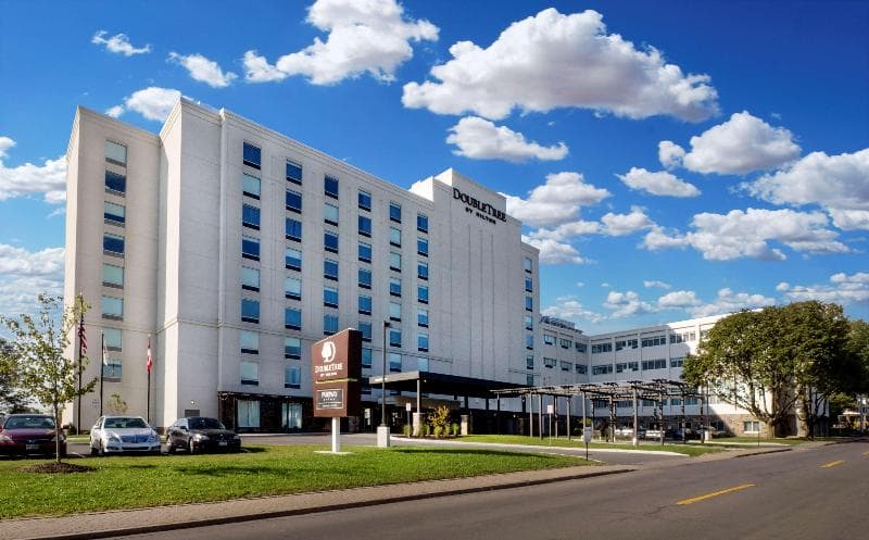 DoubleTree by Hilton Niagara Falls New York 5