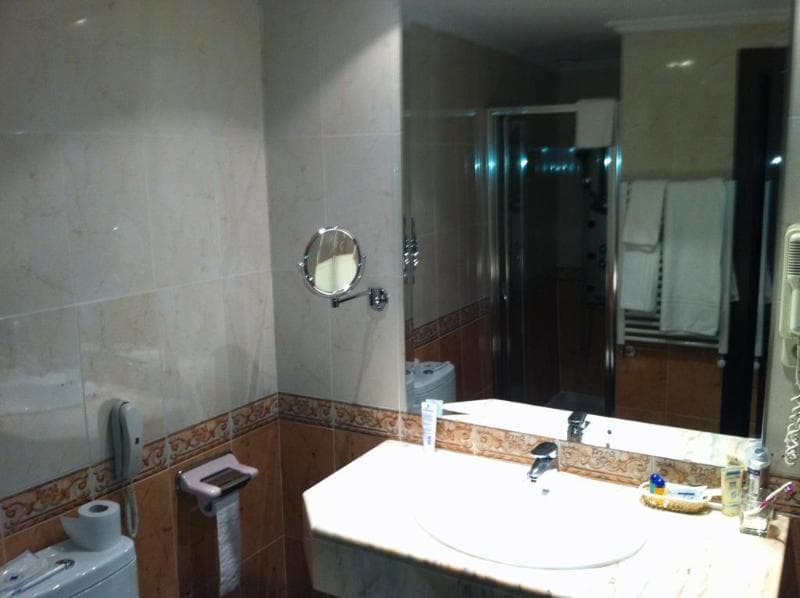 Hotel Leonor Miron 2