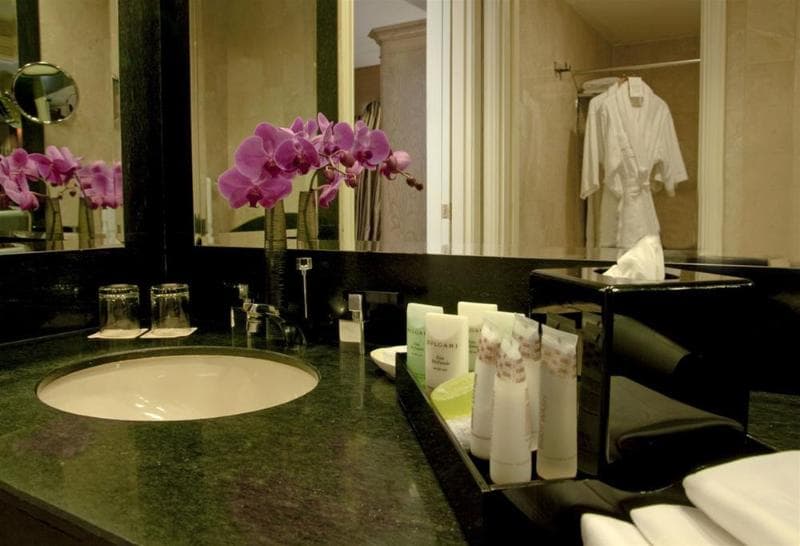 The Michelangelo Hotel 5