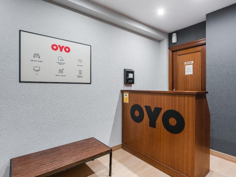 Hotel Hostal Uria 3