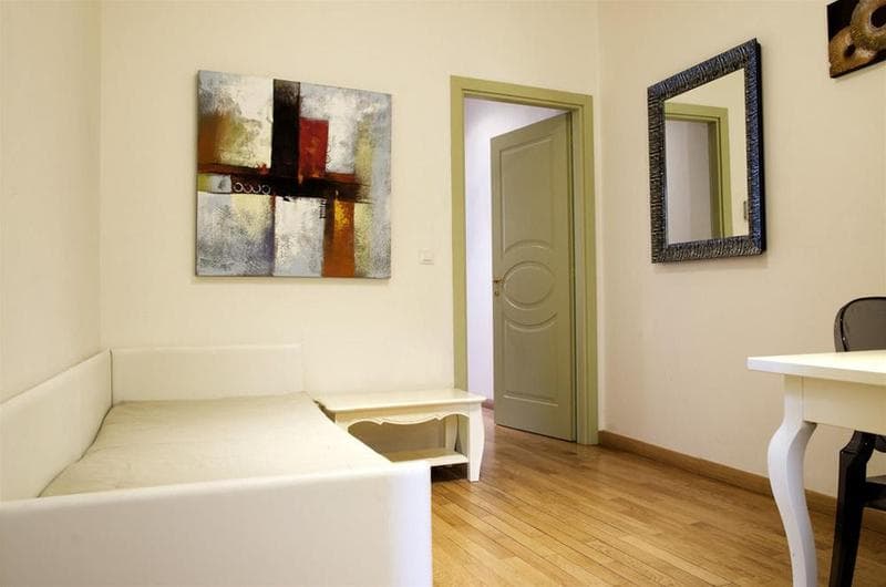 Dolce Vita Suites Hotel 4