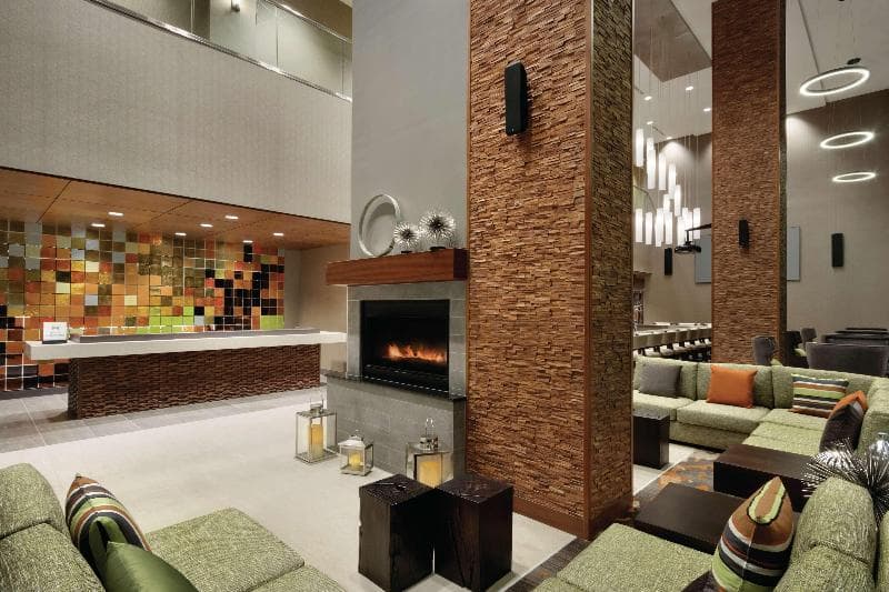 Hilton Garden Inn Calgary Downtown 4