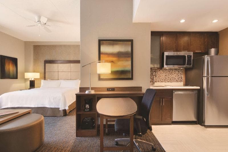 Homewood Suites by Hilton Calgary Downtown photo 1