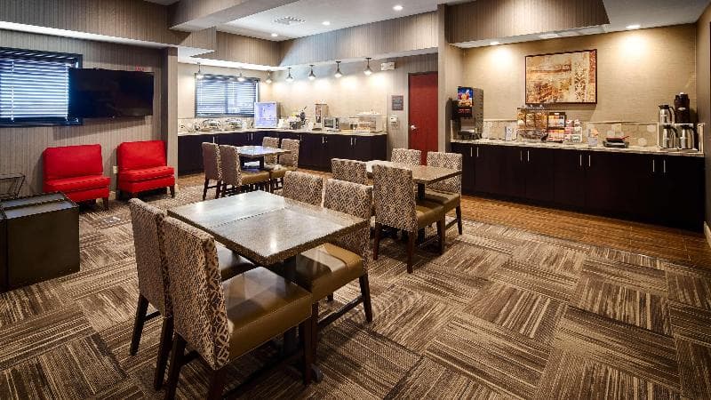 Best Western Plus Stevens County Inn 3