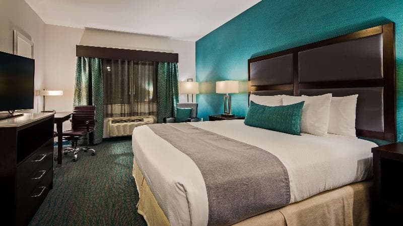 Best Western Plus Taft Inn 4