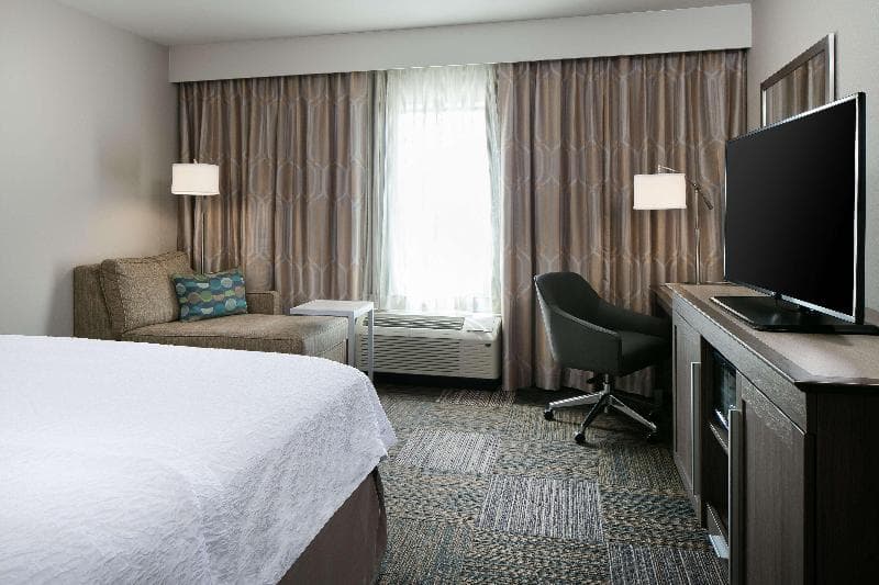 Hampton Inn & Suites Mason City 3