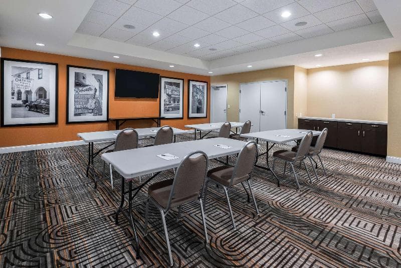 Hampton Inn and Suites San Antonio Brooks City Base 2