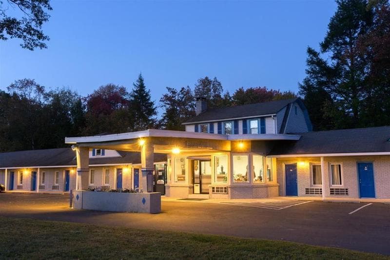 Night Lodge 5