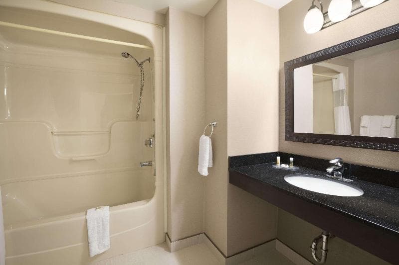 Days Inn By Wyndham Stouffville 4