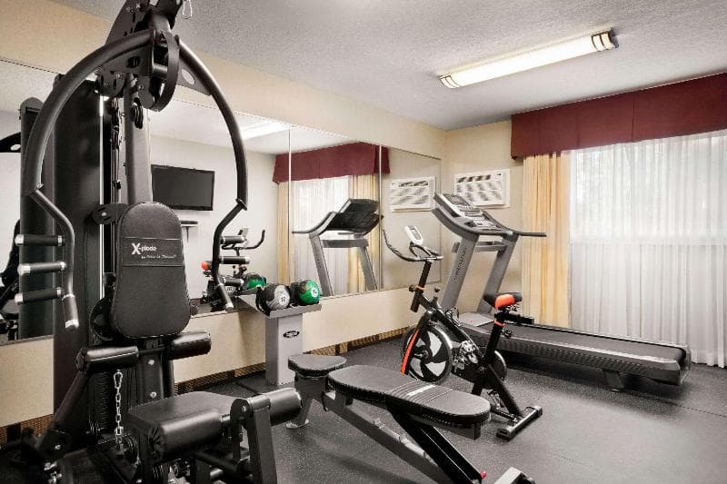 Days Inn By Wyndham Sylvan Lake 1
