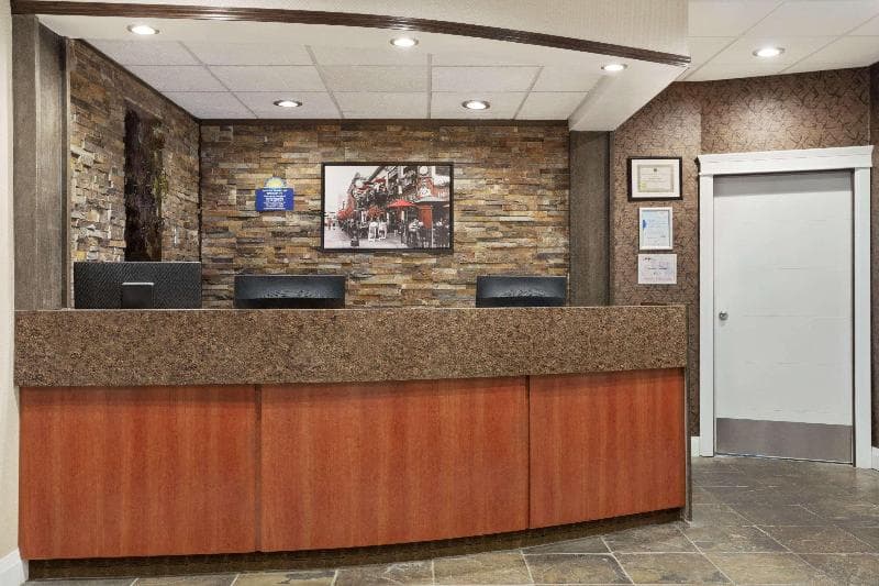 Days Inn By Wyndham Sylvan Lake 4