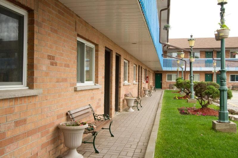 Knights Inn Lindsay 4