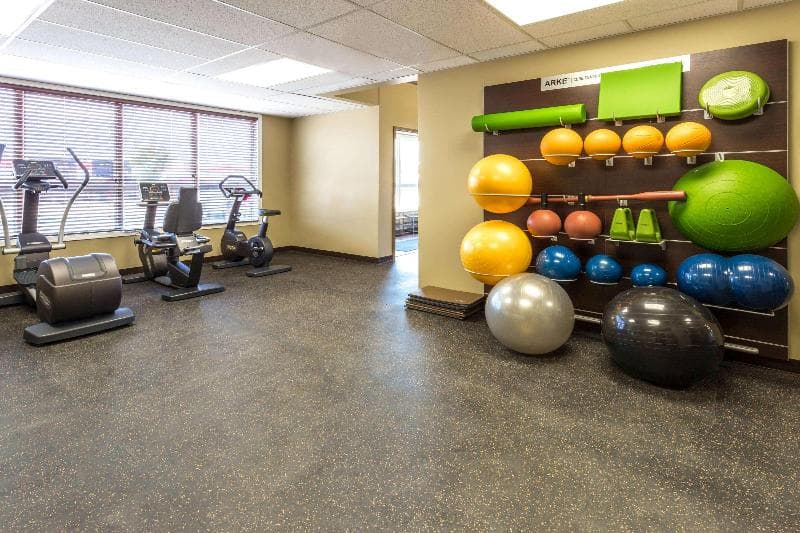 Microtel Inn & Suites By Wyndham Whitecourt 2