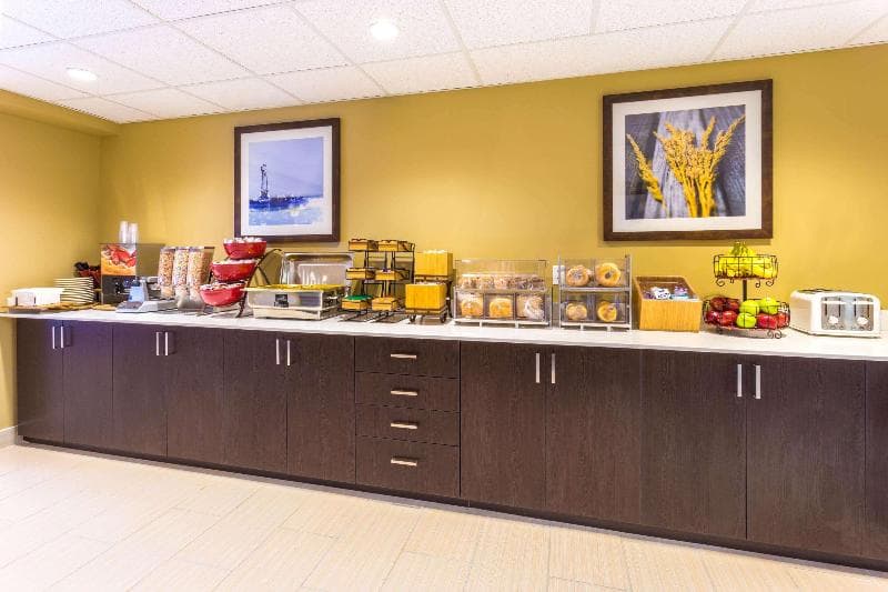 Microtel Inn & Suites By Wyndham Whitecourt 3