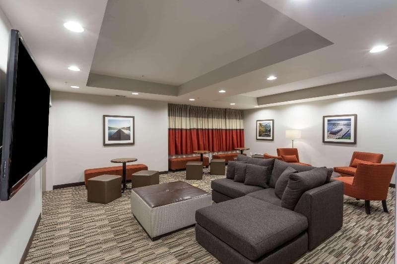 Microtel Inn & Suites by Wyndham Kitimat 1