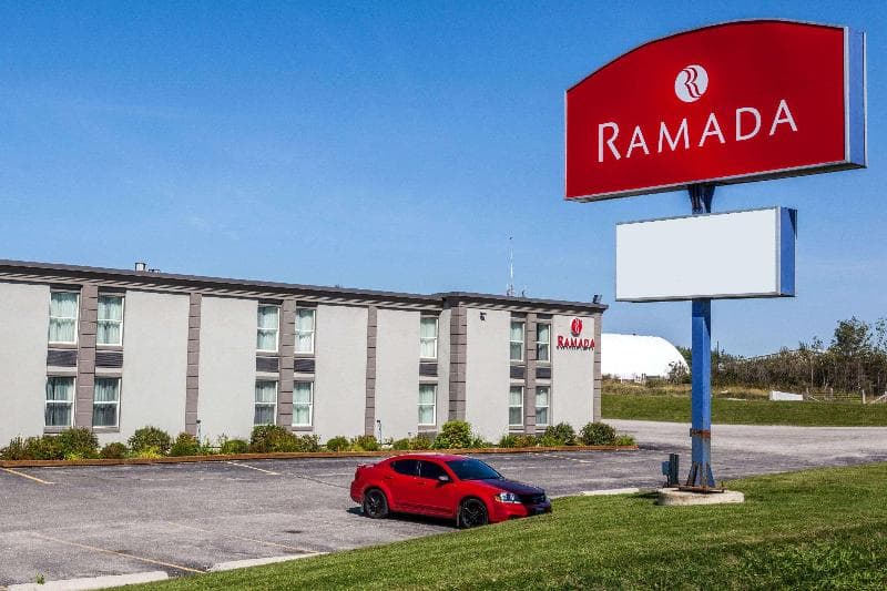 Ramada By Wyndham Timmins 5