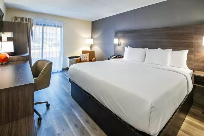 Quality Inn Chatham, ON 4