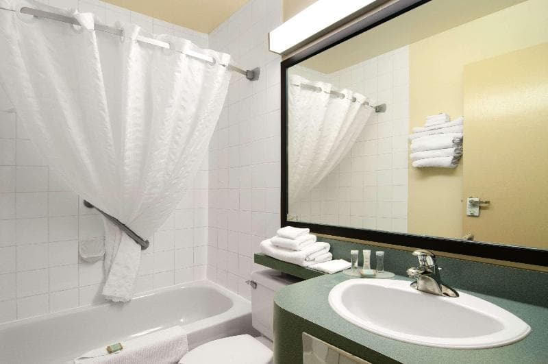 Travelodge By Wyndham Drumheller photo 1