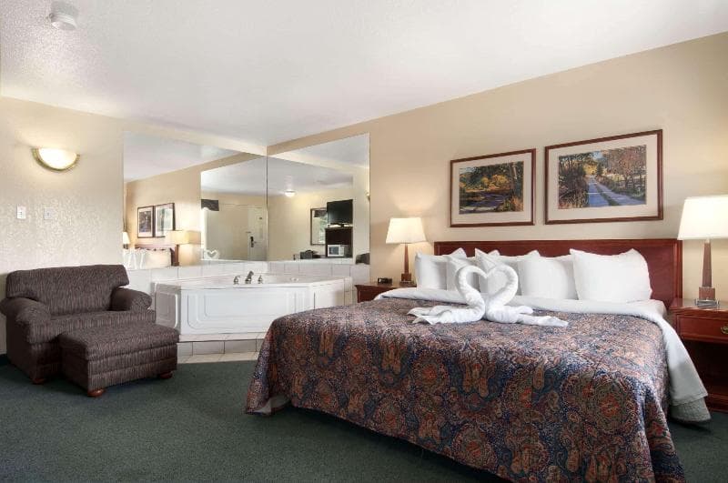 Travelodge By Wyndham Drumheller 5