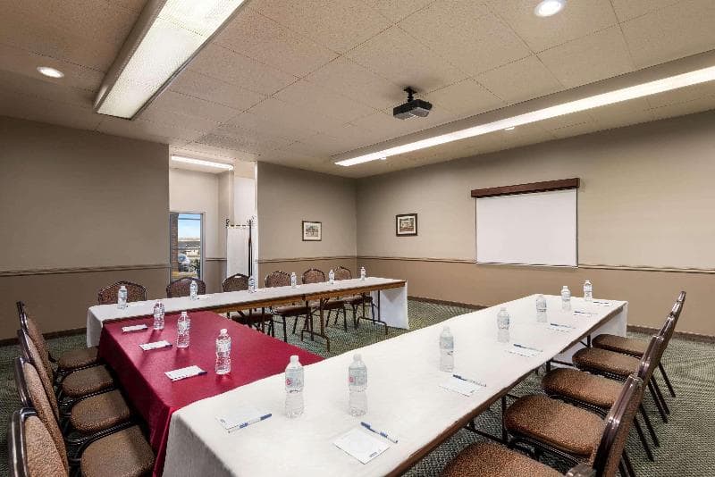 Travelodge By Wyndham Swift Current photo 1