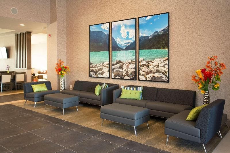 Wingate by Wyndham Calgary Airport 3