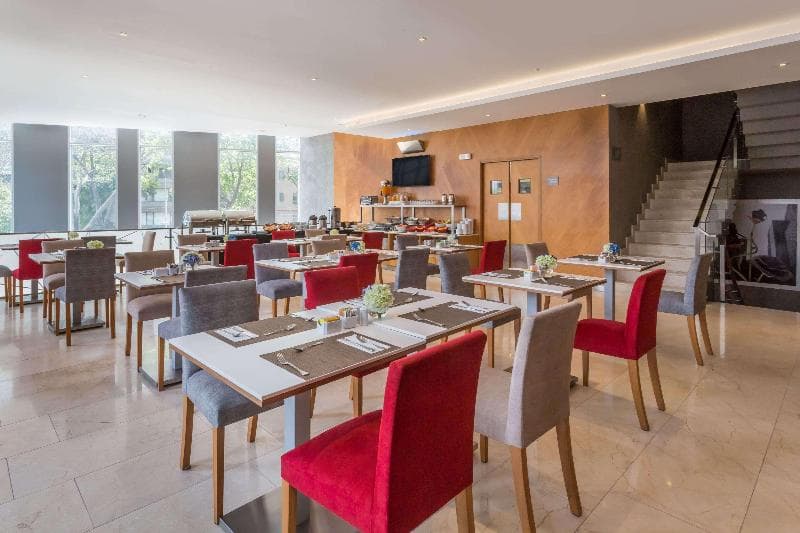 Ramada Encore By Wyndham Lima San Isidro 3