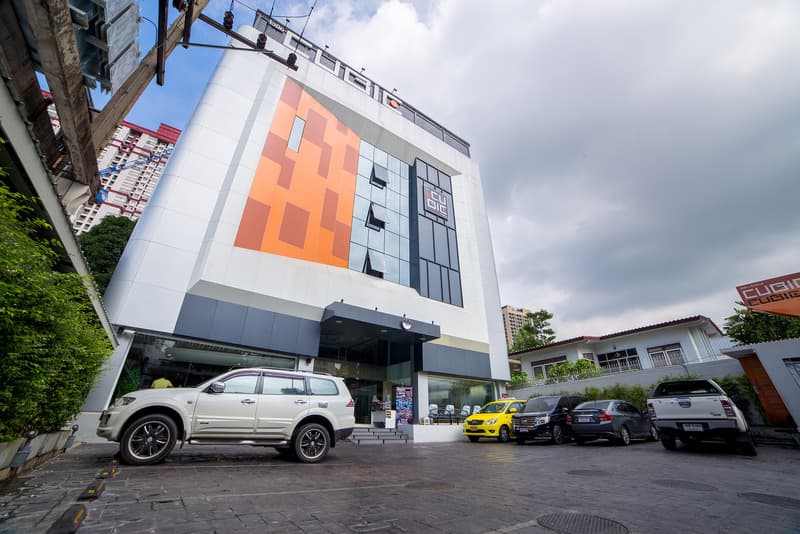 Cubic Pratunam 2