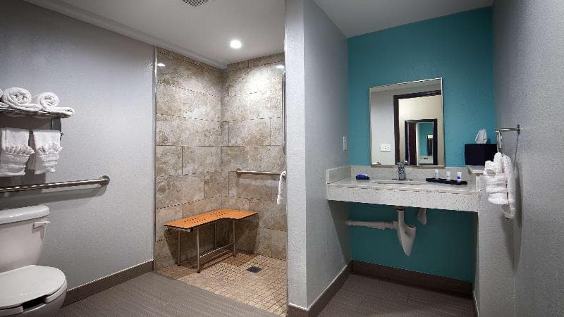 Best Western Plus Hardeeville Inn & Suites 4
