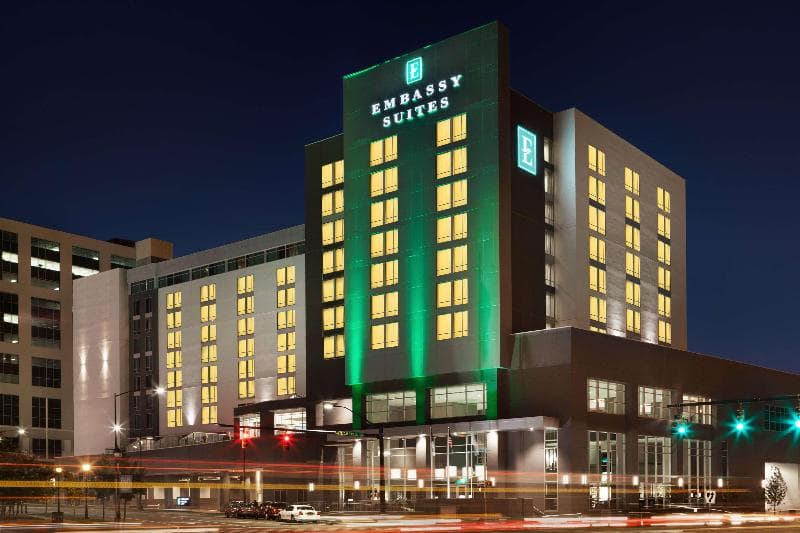Embassy Suites by Hilton Charlotte Uptown 4